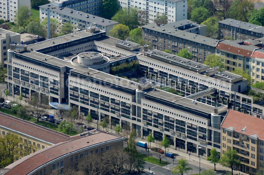 Aerial photograph Berlin - Blick auf das Landeskriminalamt in der Nähe des ehemaligen Flughafens Tempelhof. The Land Office of Criminal Investigation, near the former airport Berlin Tempelhof.