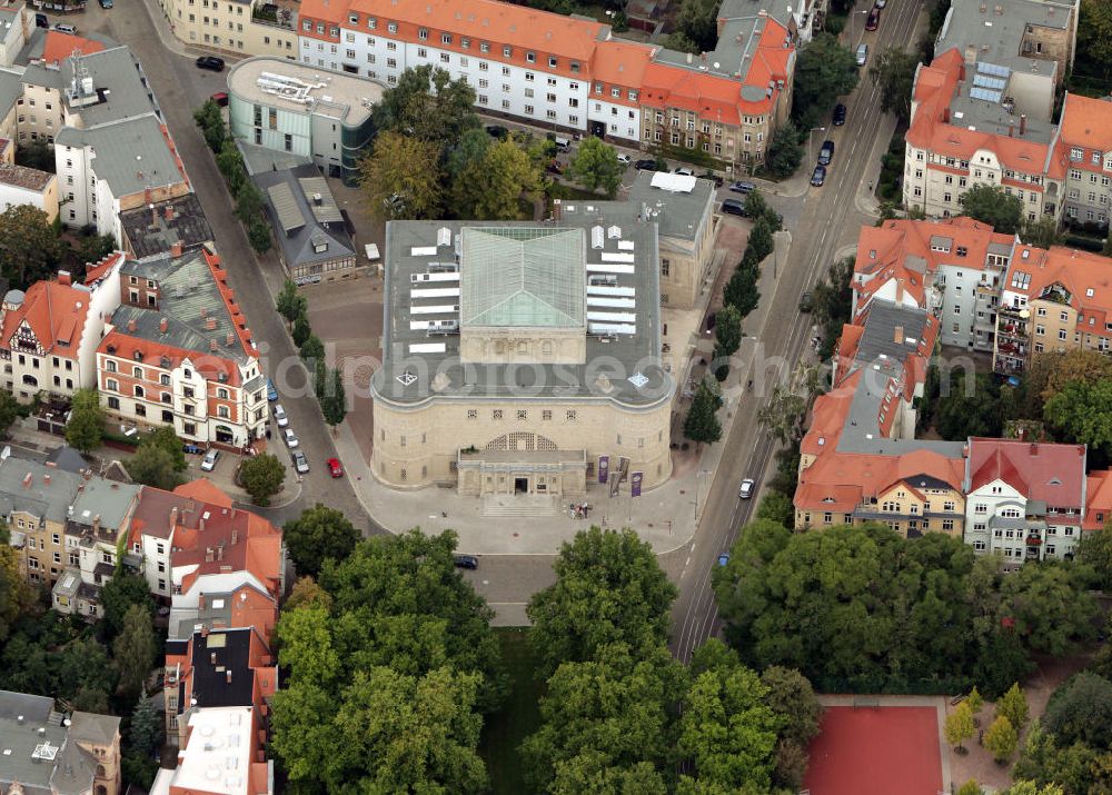 Aerial image Halle / Saale - Das Landesmuseum für Vorgeschichte in Halle ist das archäologische Landesmuseum und die Denkmalbehörde von Sachsen-Anhalt. Das Gebäude wurde vom Architekten Wilhelm Kreis entworfen. The state museum of prehistory in Halle, is the archaelogical state museum and the authority for the protection of monuments in Saxony Anhalt. The museum was built by the architect Wilhelm Kreis.