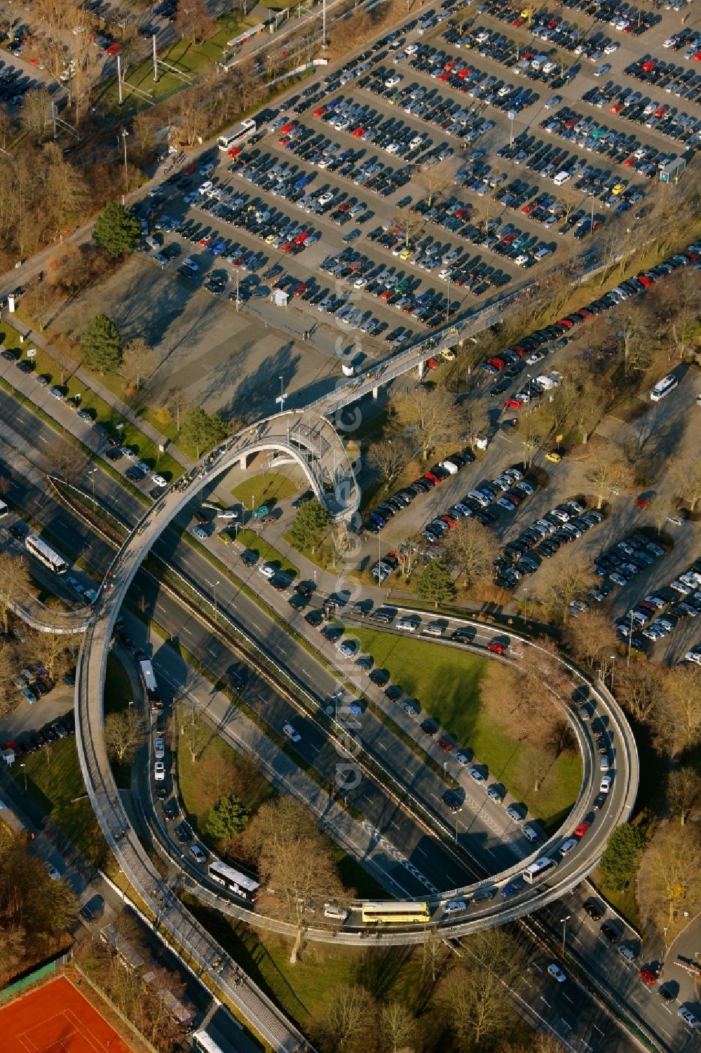 Dortmund from the bird's eye view: View of the state road l 684 in Dortmund in the state of North Rhine-Westphalia