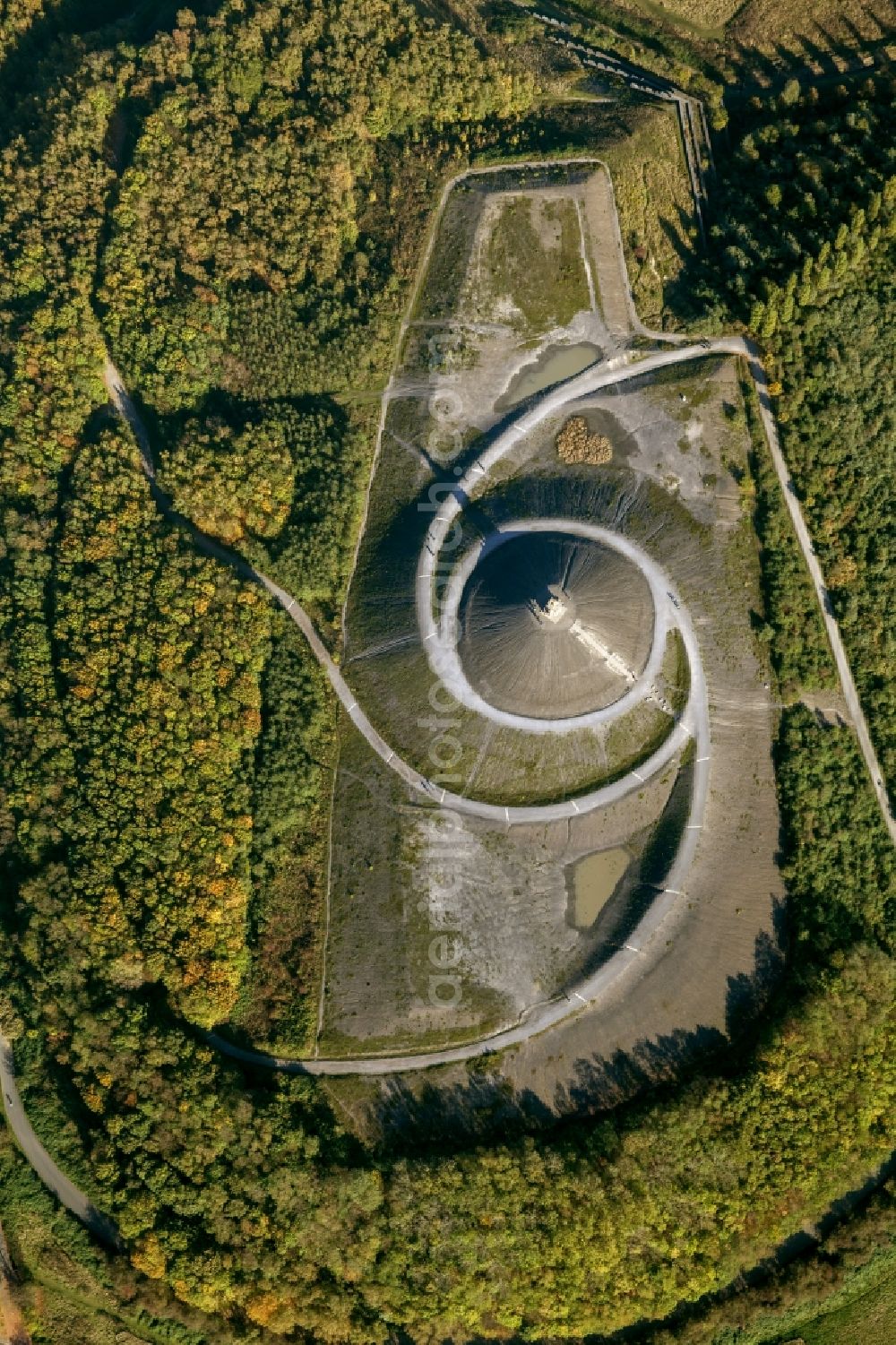 Aerial image Gelsenkirchen - Landmark Himmelstreppe the artist Herman Prigann on a former slag heap in Gelsenkirchen in North Rhine-Westphalia