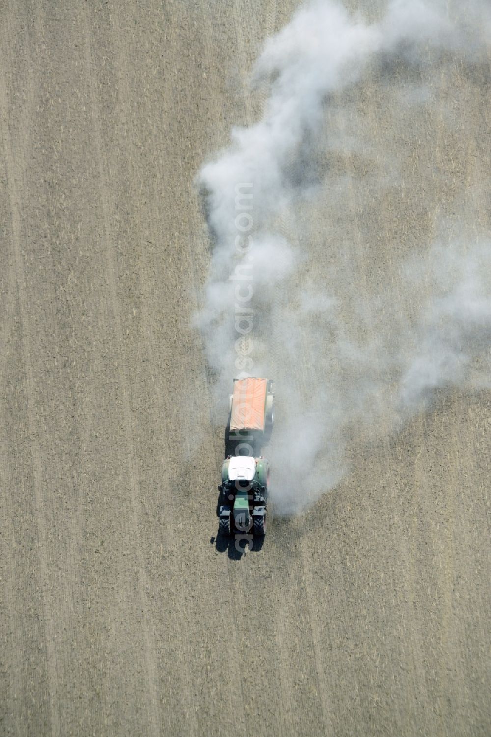 Aerial photograph Lietzen - Farm equipment used for fertilizing fields in Lietzen in the state Brandenburg