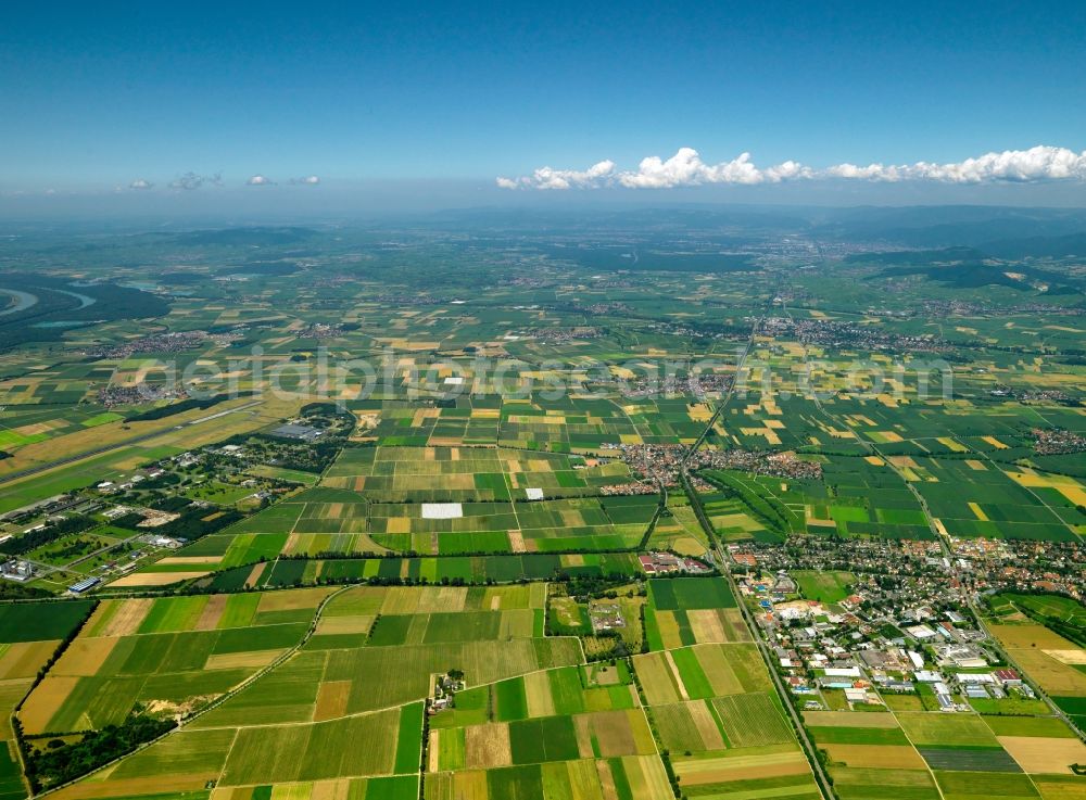 Aerial image Heitersheim - Landscape of fields of agriculture near Heitersheim in the state of Baden-Württemberg