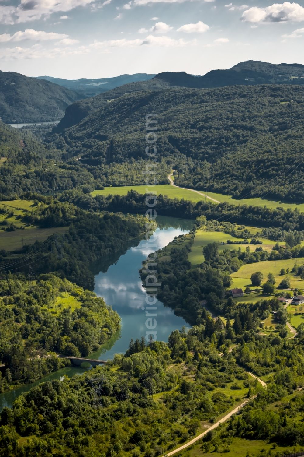 Aerial photograph Onoz - Landscape of the flux flow of Lain at Onoz in France