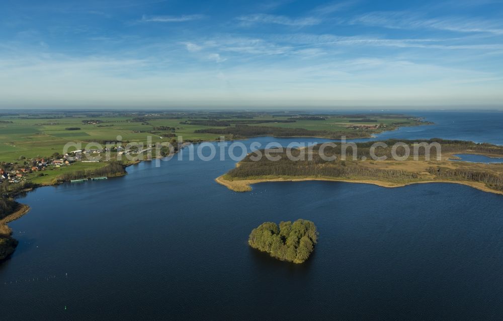 Rechlin from the bird's eye view: Landscape at the Little Müritz lake with Baumwall Heart Island at the Mecklenburg Lake District in Rechlin in Mecklenburg - Western Pomerania