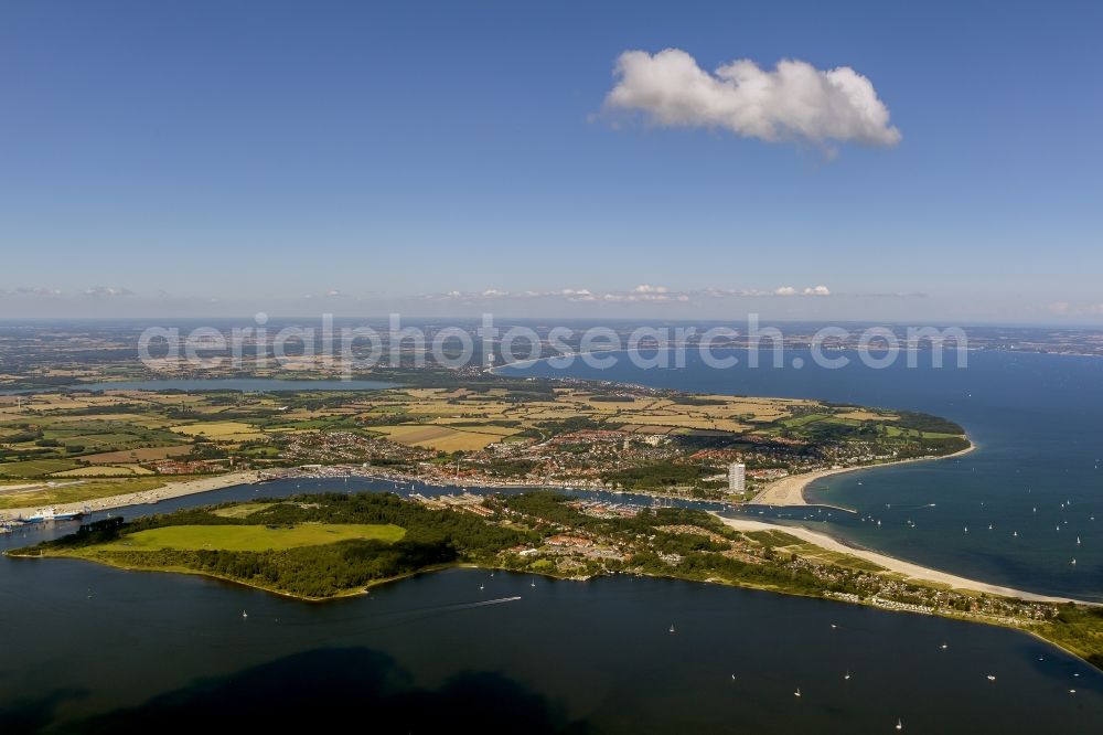 Lübeck OT Travemünde from the bird's eye view: Landscape of the Baltic Sea port of Lübeck - Travemünde at the mouth of the river Trave in Lübeck Bay in the state of Schleswig-Holstein