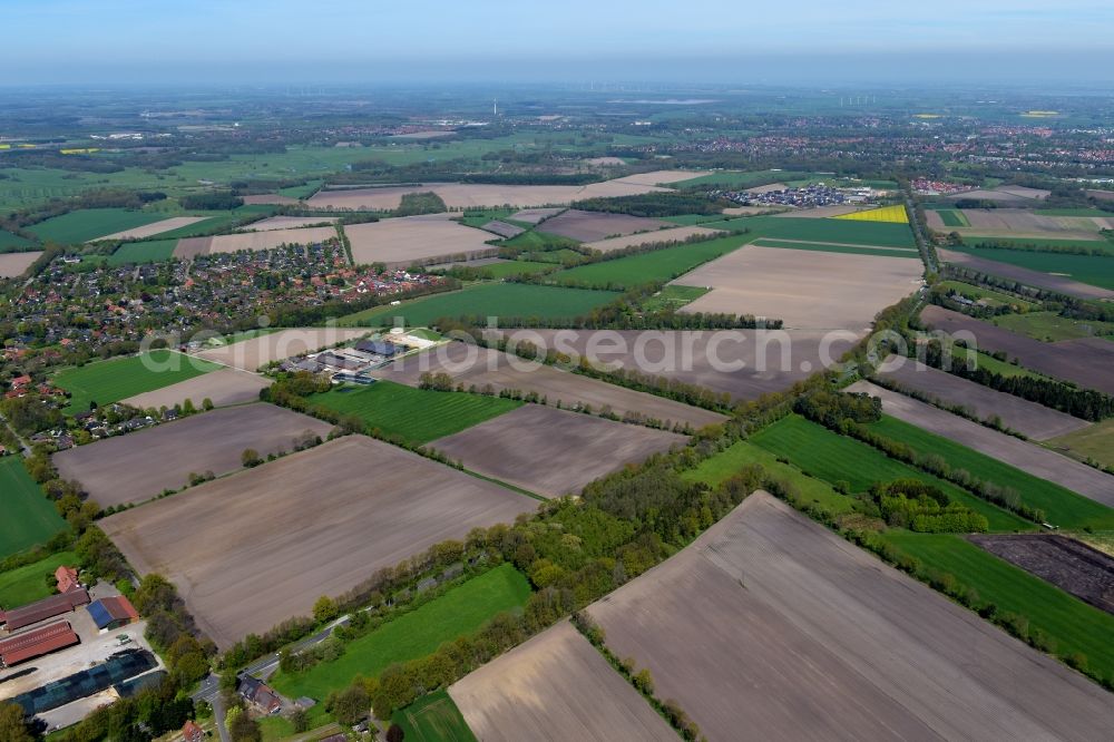 Aerial photograph Stade - Landscape in Stade Hagen which may be used as a surf park in the state of Lower Saxony, Germany