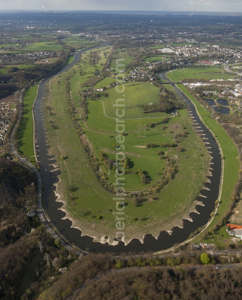 Hattingen from above - Landscape of banks of the loop in Hattingen Ruhr in North Rhine-Westphalia