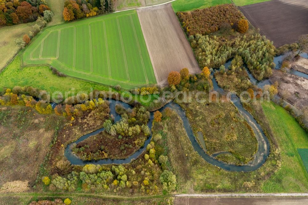 Aerial photograph Süddinker - Landscape on the banks of the river-course Ahse at Süddinker in North Rhine-Westphalia