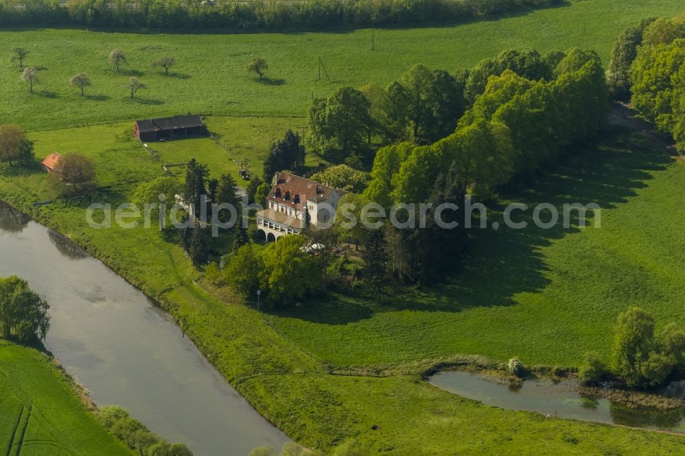 Olfen from the bird's eye view: Landscape of meadows and fields at the Hotel-Restaurant Zur Rauschenburg at Olfen in the state of North Rhine-Westphalia