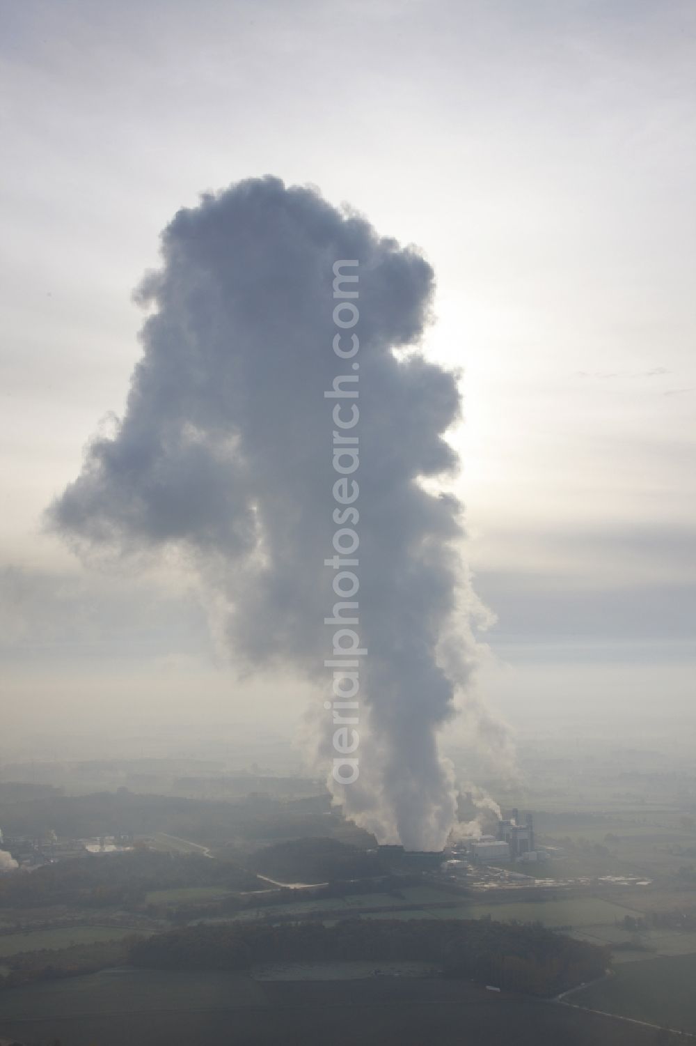 Aerial image Bergkamen - Landscape with cloud at temperature inversion with inversion layer over the coal-fired power plant Bergkamen in North Rhine-Westphalia. The coal-fired power plant on dates-Hamm Canal is operated by RWE