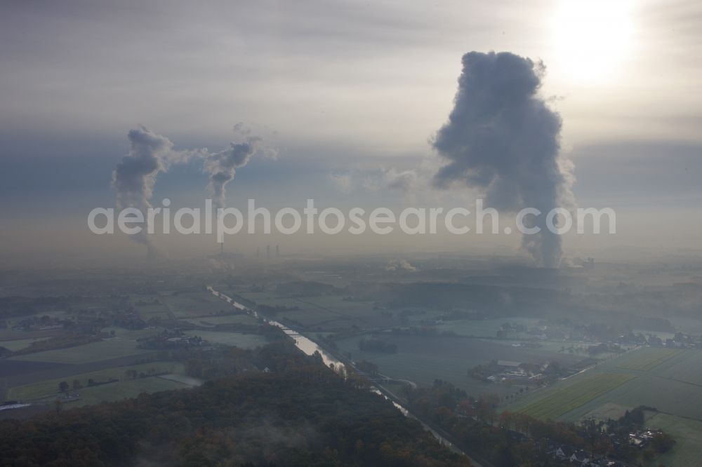 Bergkamen from the bird's eye view: Landscape with cloud at temperature inversion with inversion layer over the coal-fired power plant Bergkamen in North Rhine-Westphalia. The coal-fired power plant on dates-Hamm Canal is operated by RWE