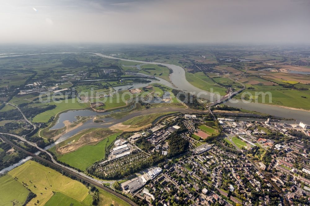 Wesel from above - Landscapes of the redesigned lip mouth in the course of the river of the Rhine near Wesel in North Rhine-Westphalia