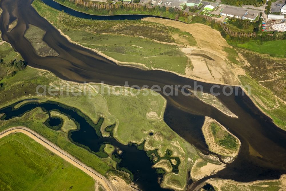 Aerial image Wesel - Landscapes of the redesigned lip mouth in the course of the river of the Rhine near Wesel in North Rhine-Westphalia