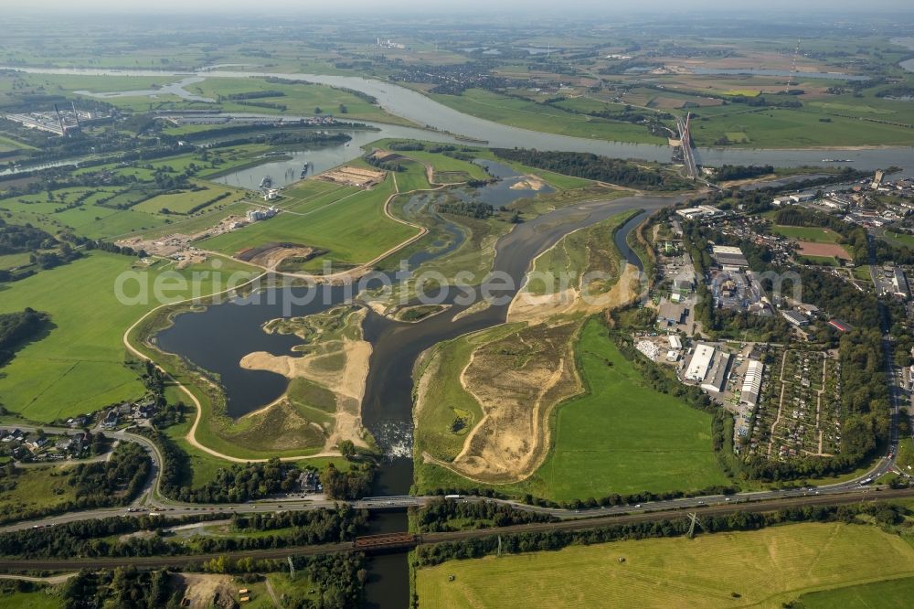 Aerial photograph Wesel - Landscapes of the redesigned lip mouth in the course of the river of the Rhine near Wesel in North Rhine-Westphalia