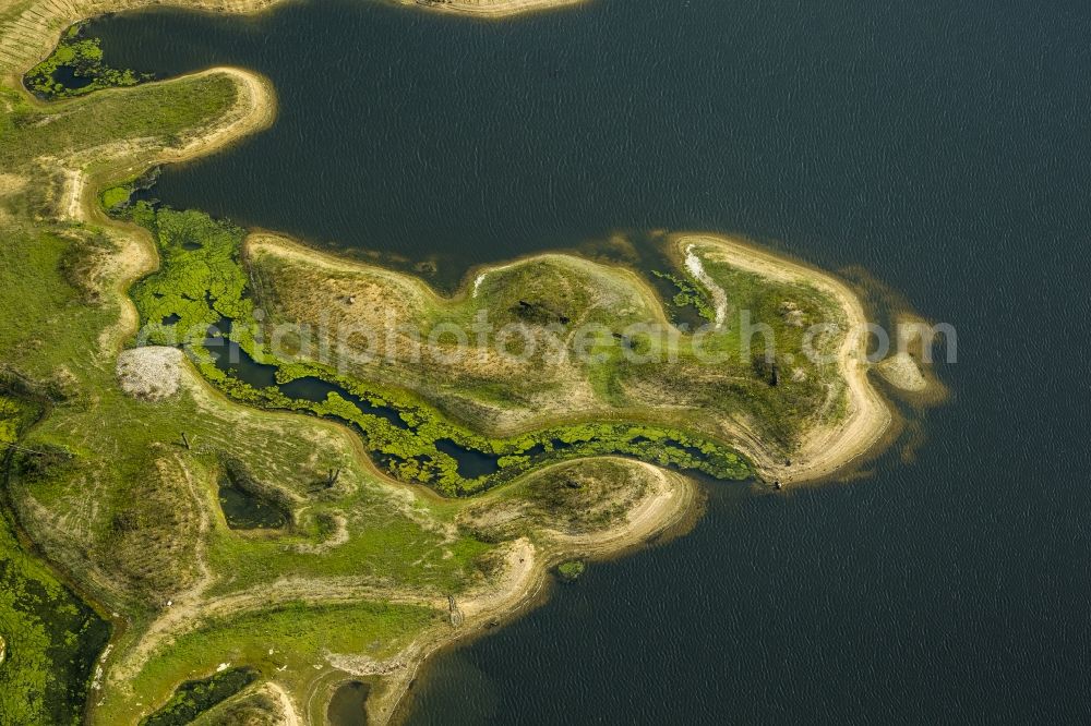 Wesel from above - Landscapes of the redesigned lip mouth in the course of the river of the Rhine near Wesel in North Rhine-Westphalia