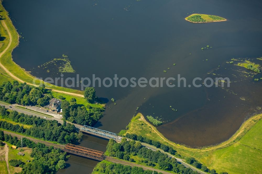 Wesel from the bird's eye view: Landscapes of the redesigned lip mouth near Wesel in North Rhine-Westphalia, Germany