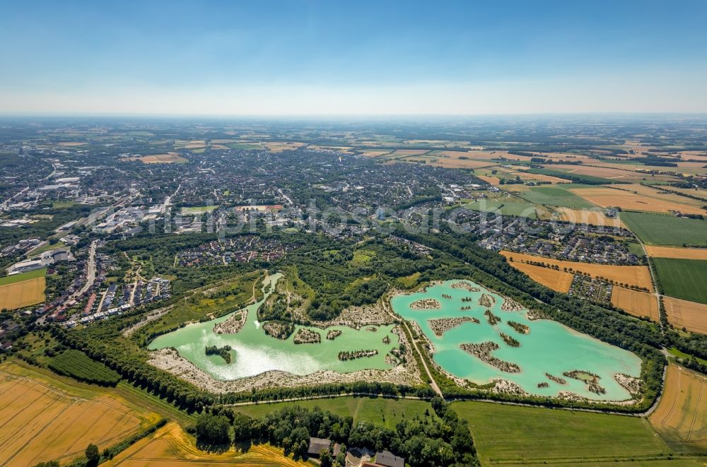 Beckum from the bird's eye view: Landscape protection area Dyckerhoffsee - Blue lagoon with turquoise water in Beckum in the federal state of North Rhine-Westphalia, Germany