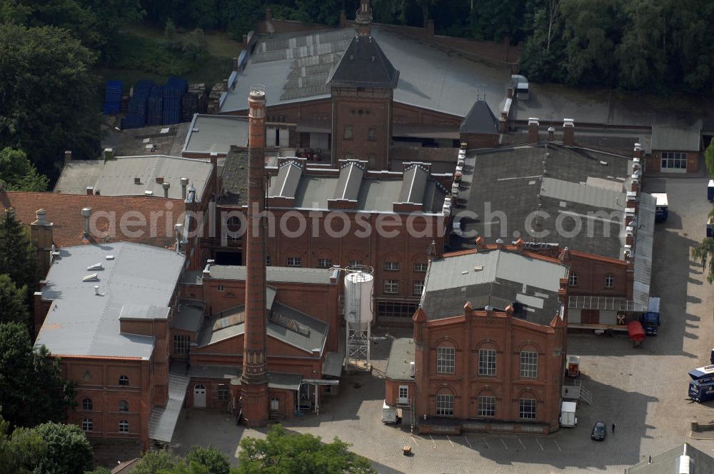 Aerial image Görlitz - Blick auf die Landskronbrauerei, einem der ältesten produzierenden Industriedenkmälern Deutschlands (gegründet 1869). Die Brauerei befindet sich im Tal der Lausitzer Neiße, dem tiefsten Punkt der Stadt Görlitz. Der Name der Brauerei leitet sich von der Landeskrone ab, dem höchsten Punkt der Stadt. Seit Jahresbeginn 2003 gehörte das Unternehmen zur Holsten-Gruppe.