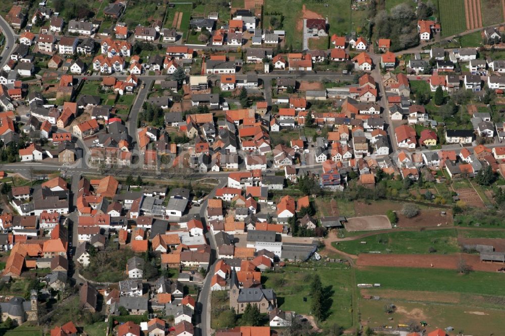 Aerial photograph Weinsheim - View of the municipality with family houses along the Kreuznacher Strasse in Weinsheim in Rhineland-Palatinate