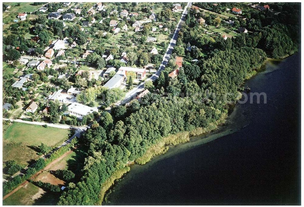 Werder / Brandenburg from above - Landstreifen der ADDIT Bau-Projekt GmbH & Co an der Kemnitzer Chaussee am Plessower See in Werder / Havel.