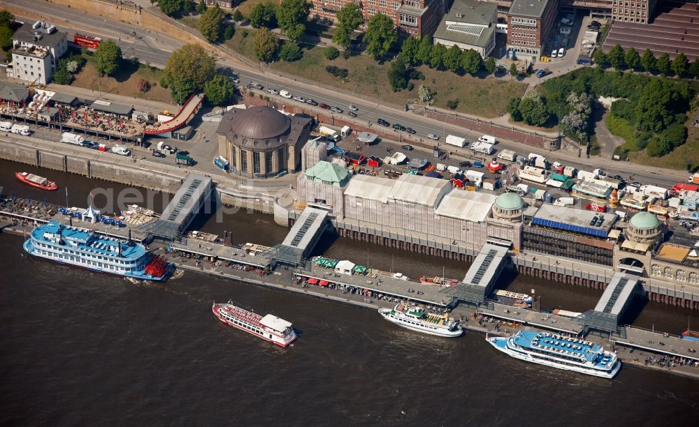 Aerial image Hamburg - Landing stages at the Norderelbe in Hamburg harbor in the state of Hamburg. On the right side you can see the entrance to the Sankt Pauli-Elbe tunnel