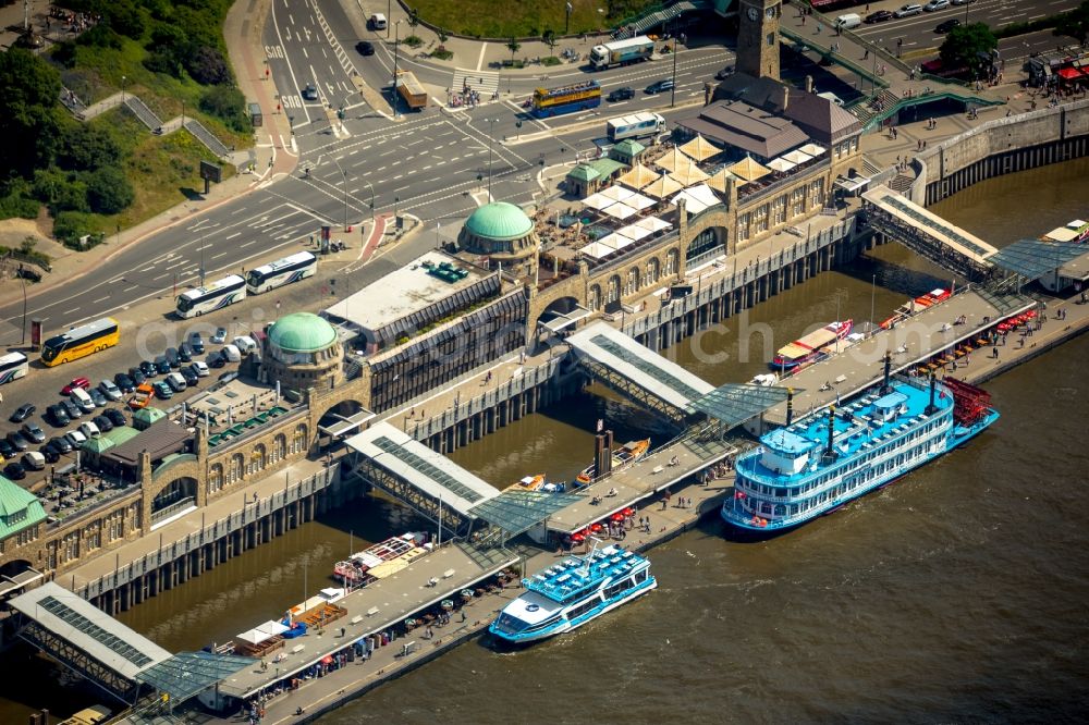 Aerial photograph Hamburg - Landing stages at the Norderelbe in Hamburg harbor in the state of Hamburg