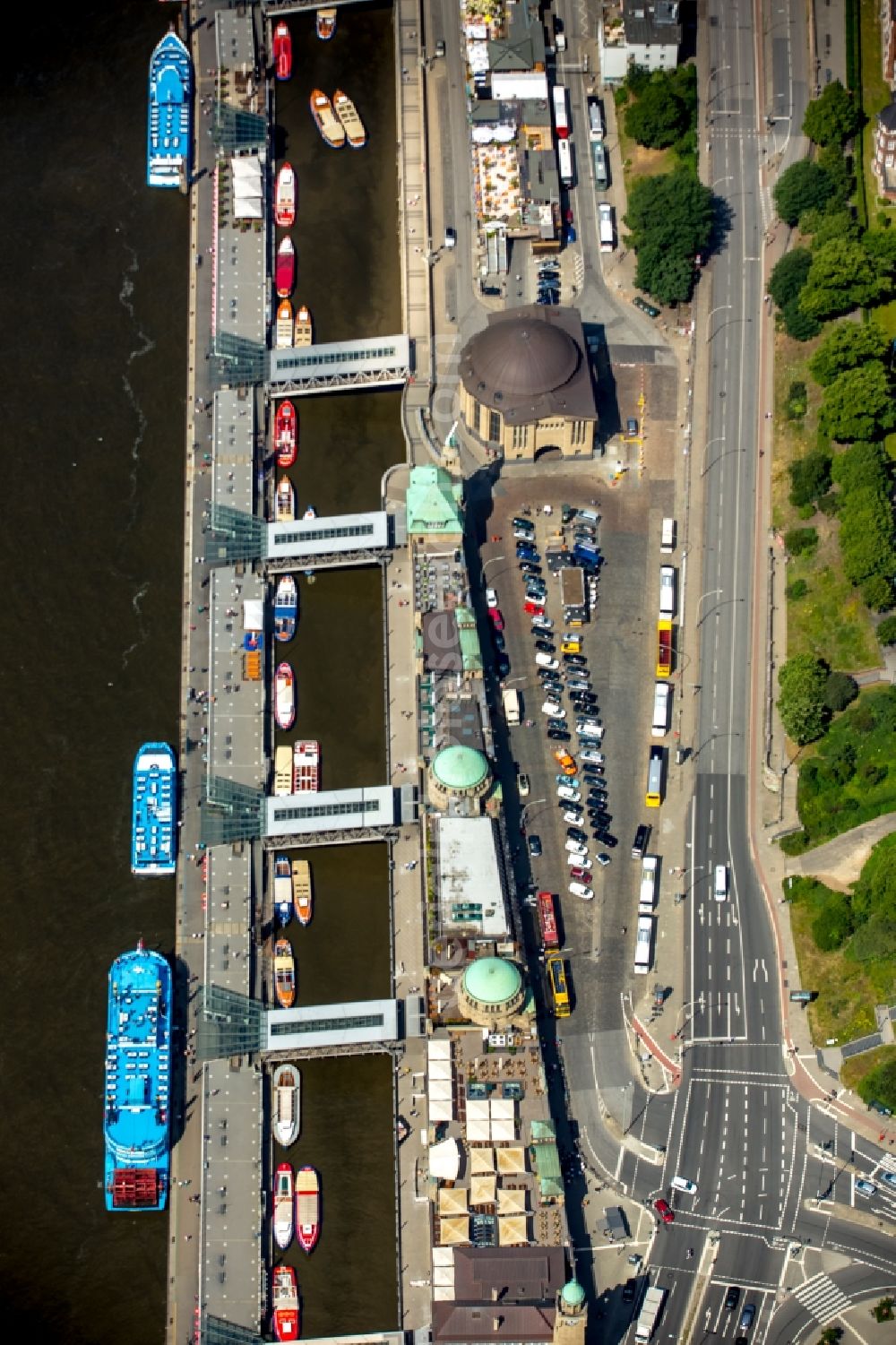 Aerial image Hamburg - Landing stages at the Norderelbe in Hamburg harbor in the state of Hamburg