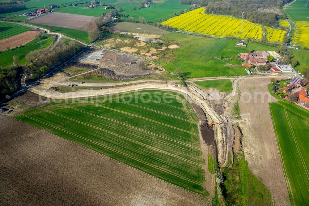 Aerial image Gemmerich - Farms, woods and agricultural areas on Westhusener Weg in Gemmerich in the state of North Rhine-Westphalia