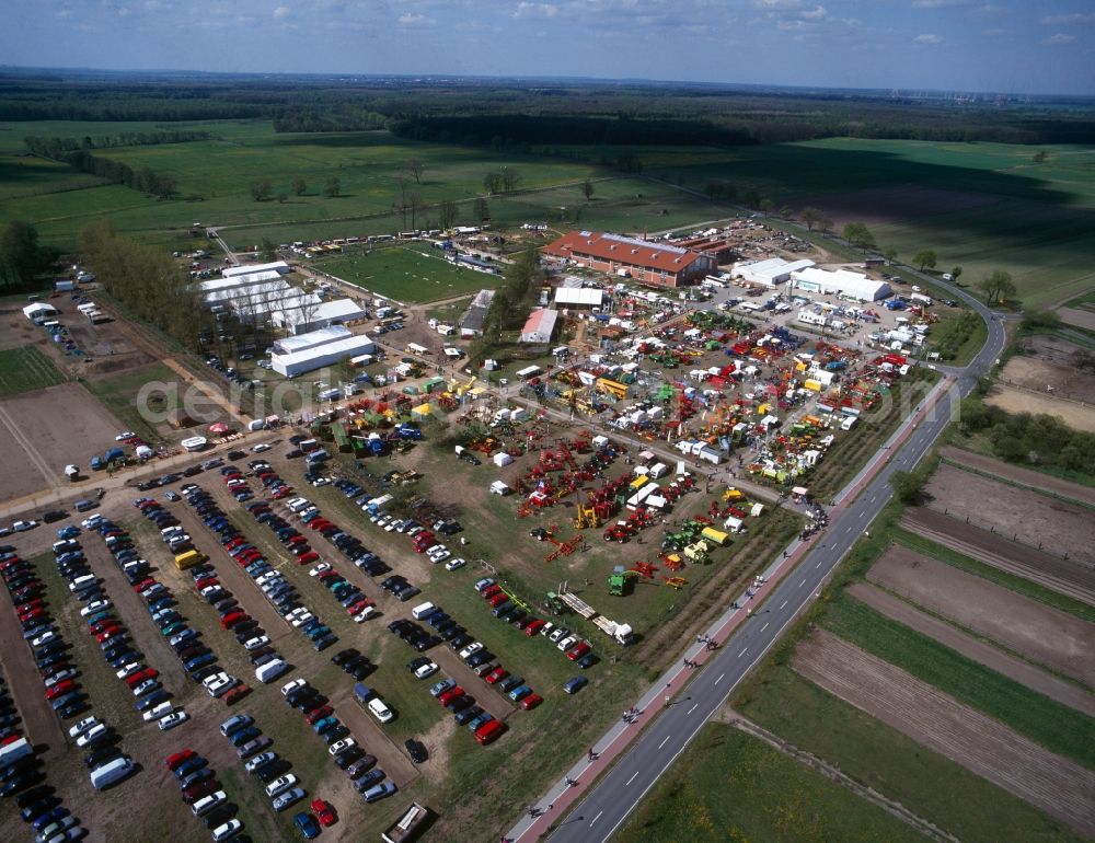 Aerial photograph Schönwalde-Glien - Agricultural equipment exhibition BraLa on the site Markisches exhibition and leisure center in Schoenwalde-Glien in Brandenburg