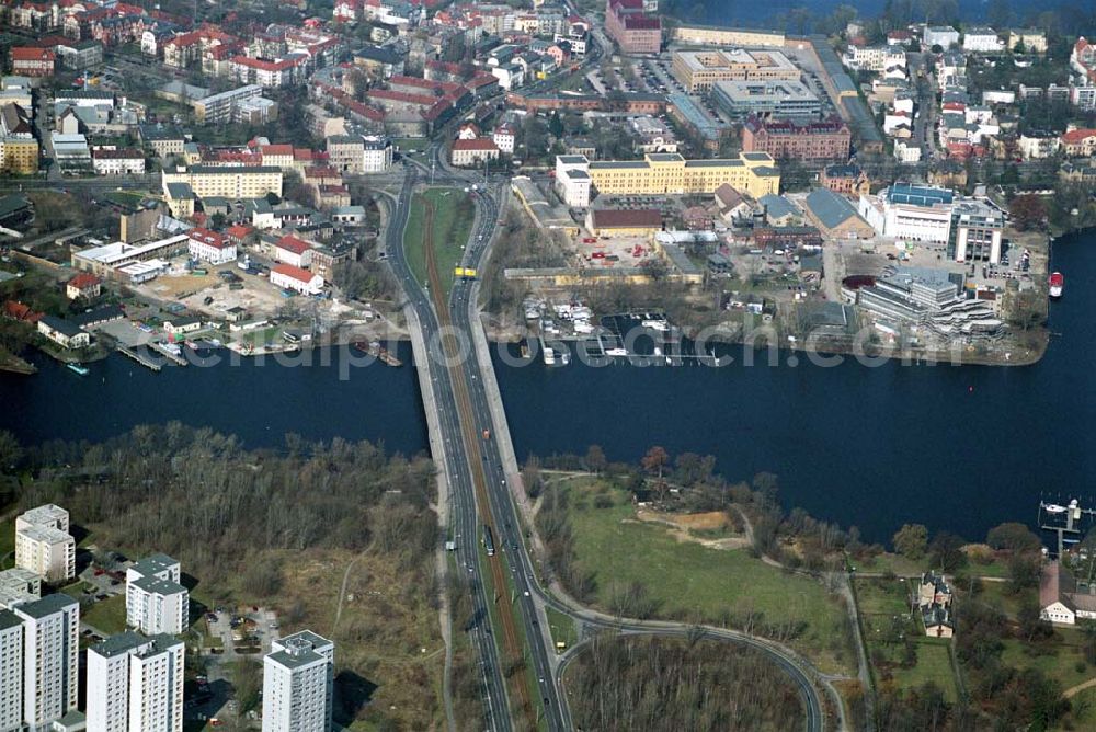 POTSDAM from above - 29.03.05 Potsdam Neubau des Hans Otto Theater am Schiffbauerdamm in Potsdam auf dem Gelände des alten Gaswerkes an der Langen Brücke.