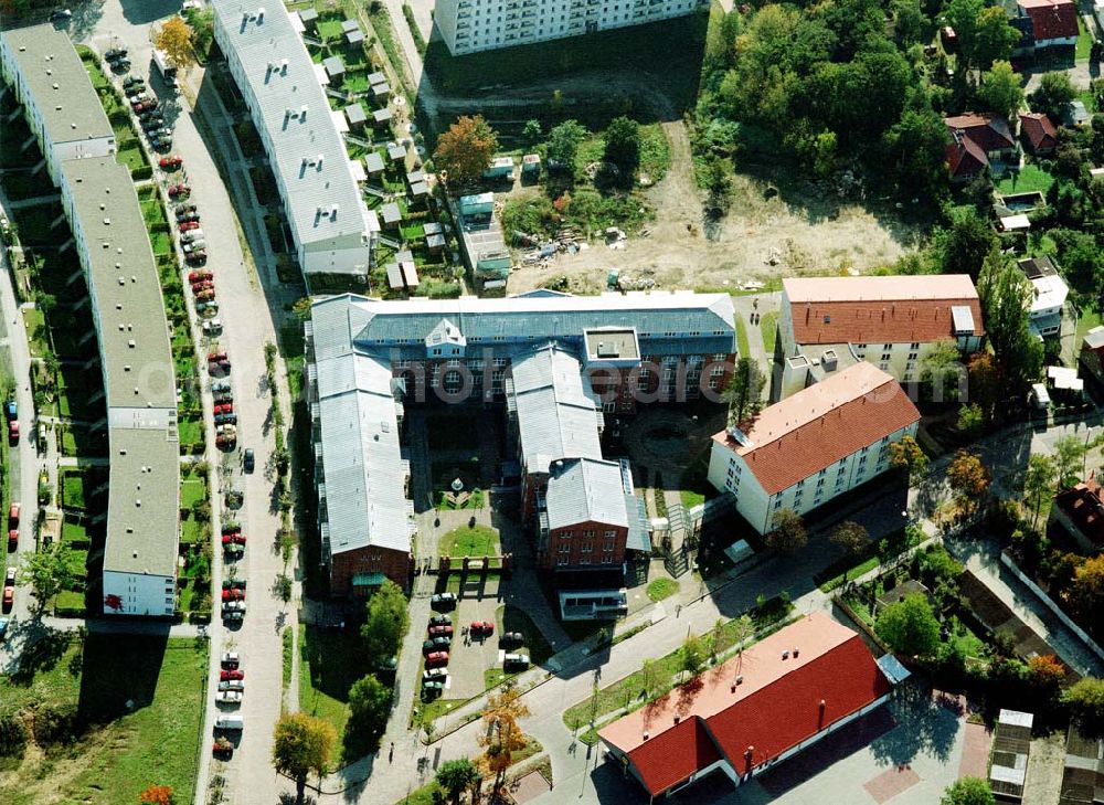 Teltow - Brandenburg from the bird's eye view: Lavendel-Residenz - Seniorenzentrum Teltow an der Elbstraße 2 in 14513 Teltow/Brandenburg. (Tel.: 03328-3330).