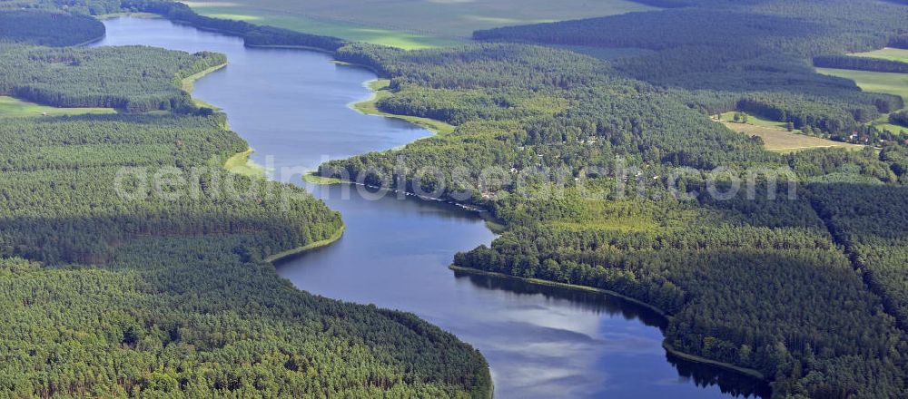 Aerial image Templin - Blick auf den Lübbesee bei Templin. Der flussartige See erstreckt sich über eine Länge von 12 km. View of the Lübbesee at Templin. The riverine lake extends over a length of 12 km.