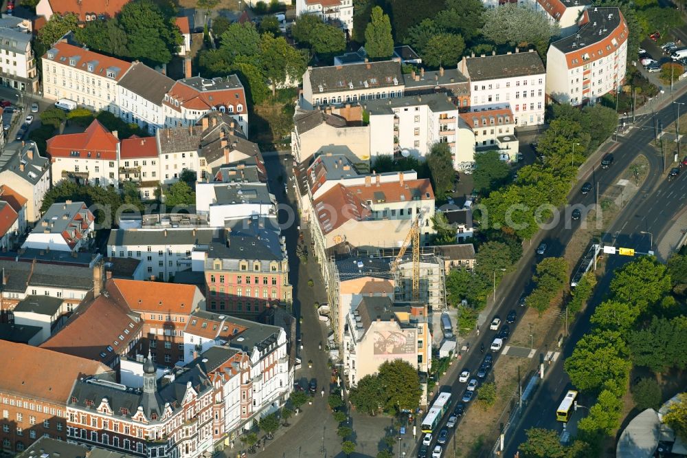 Aerial image Berlin - Construction site for the construction of gaps along the multi-family house residential housing estate Mueggelheimer Strasse - Gruenstrasse in the district Koepenick in Berlin, Germany