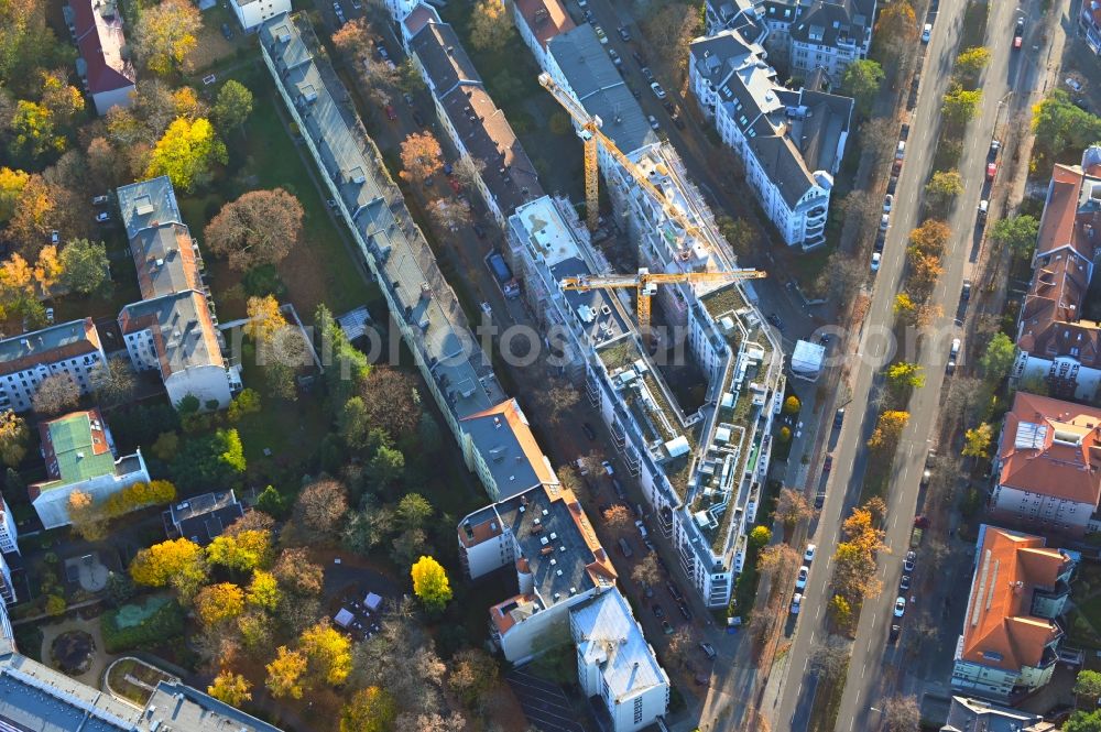 Berlin from above - Construction site for the construction Maison Roseneck along the multi-family house residential housing estate Marienbader Strasse - Ruhlaer Strasse in the district Schmargendorf in Berlin, Germany