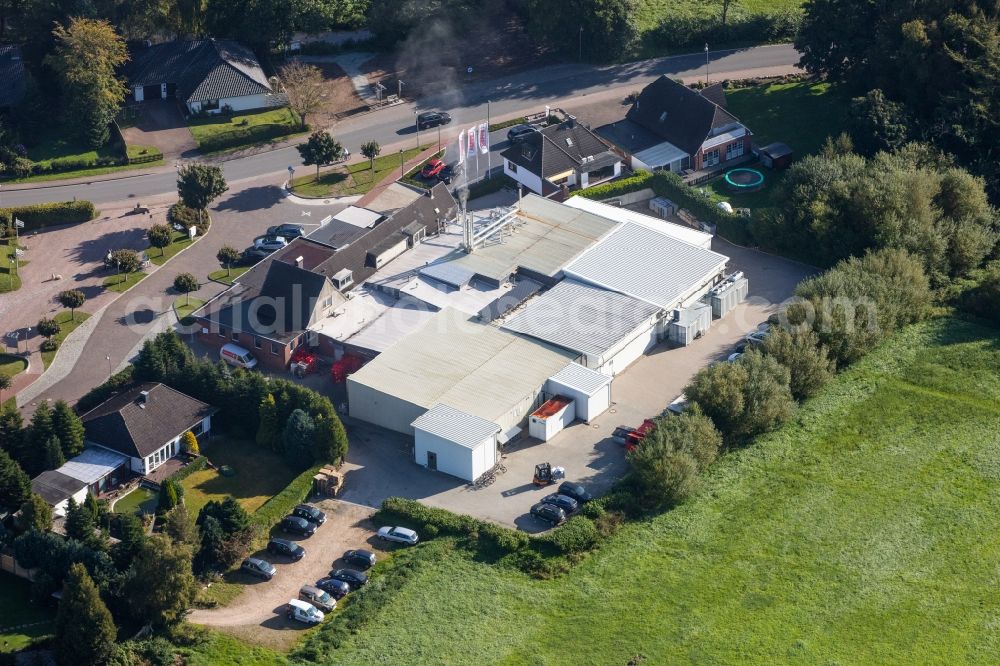 Aerial photograph Eggebek - Buildings and production halls on the food manufacturer's premises Hoppe Fleischwaren GmbH on Klinkenberg in Eggebek in the state Schleswig-Holstein, Germany