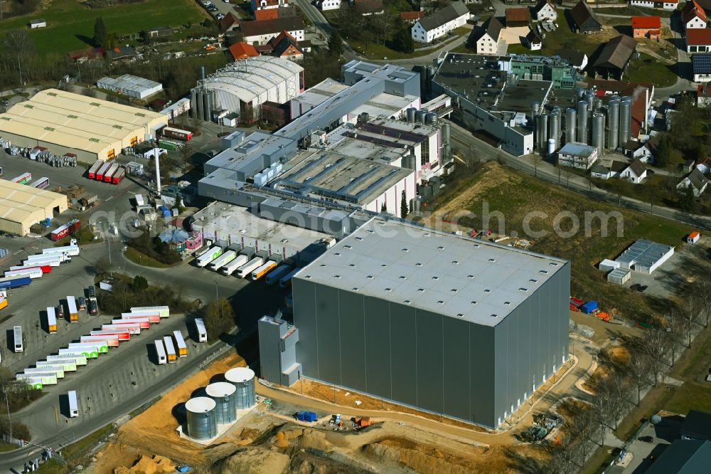 Aerial photograph Aretsried - Buildings and production halls on the food manufacturer's premises of Molkerei Alois Mueller GmbH & Co. KG on street Zollerstrasse in Aretsried in the state Bavaria, Germany