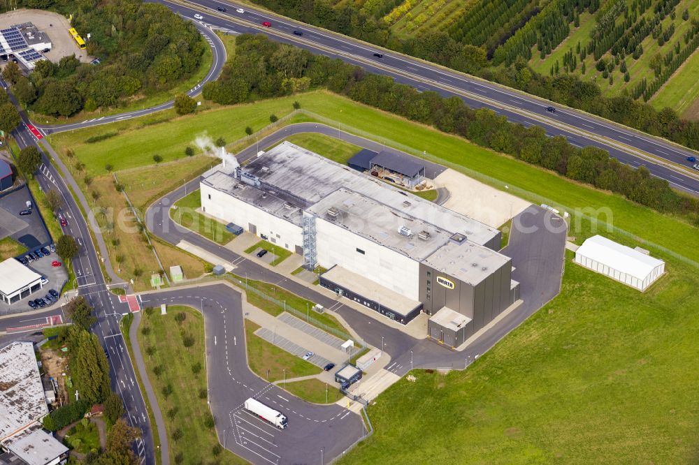 Aerial image Nettetal - Buildings and production halls on the food manufacturer's premises of BRATA Produktions- und Vertriebsgesellschaft KG on Duelkener Strasse in Nettetal in the state of North Rhine-Westphalia, Germany