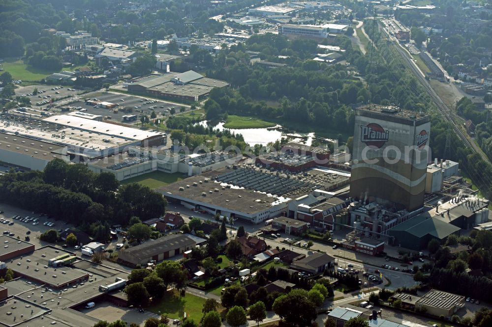 Aerial photograph Cloppenburg - Buildings and production halls on the food manufacturer's premises Pfanni of Emsland Food GmbH on street Werner-Eckart-Ring in Cloppenburg in the state Lower Saxony, Germany