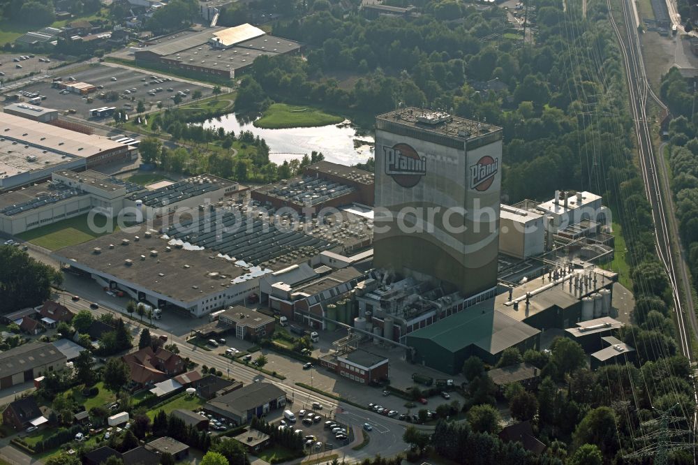 Cloppenburg from above - Buildings and production halls on the food manufacturer's premises Pfanni of Emsland Food GmbH on street Werner-Eckart-Ring in Cloppenburg in the state Lower Saxony, Germany