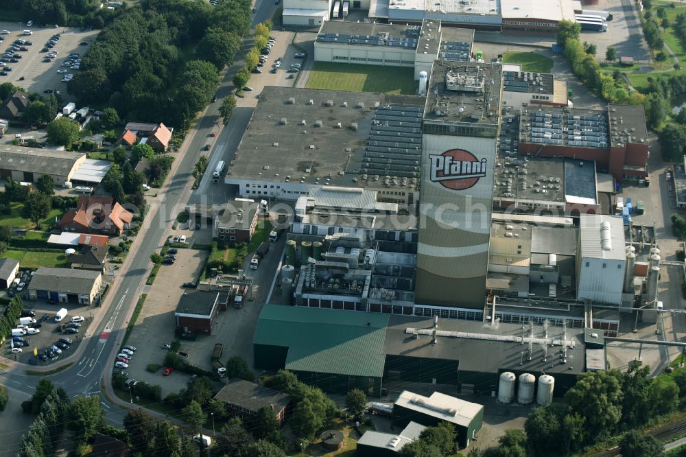 Cloppenburg from the bird's eye view: Buildings and production halls on the food manufacturer's premises Pfanni of Emsland Food GmbH on street Werner-Eckart-Ring in Cloppenburg in the state Lower Saxony, Germany