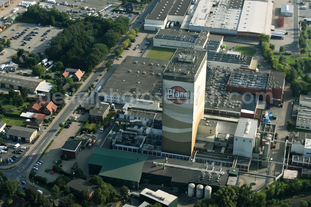 Aerial image Cloppenburg - Buildings and production halls on the food manufacturer's premises Pfanni of Emsland Food GmbH on street Werner-Eckart-Ring in Cloppenburg in the state Lower Saxony, Germany