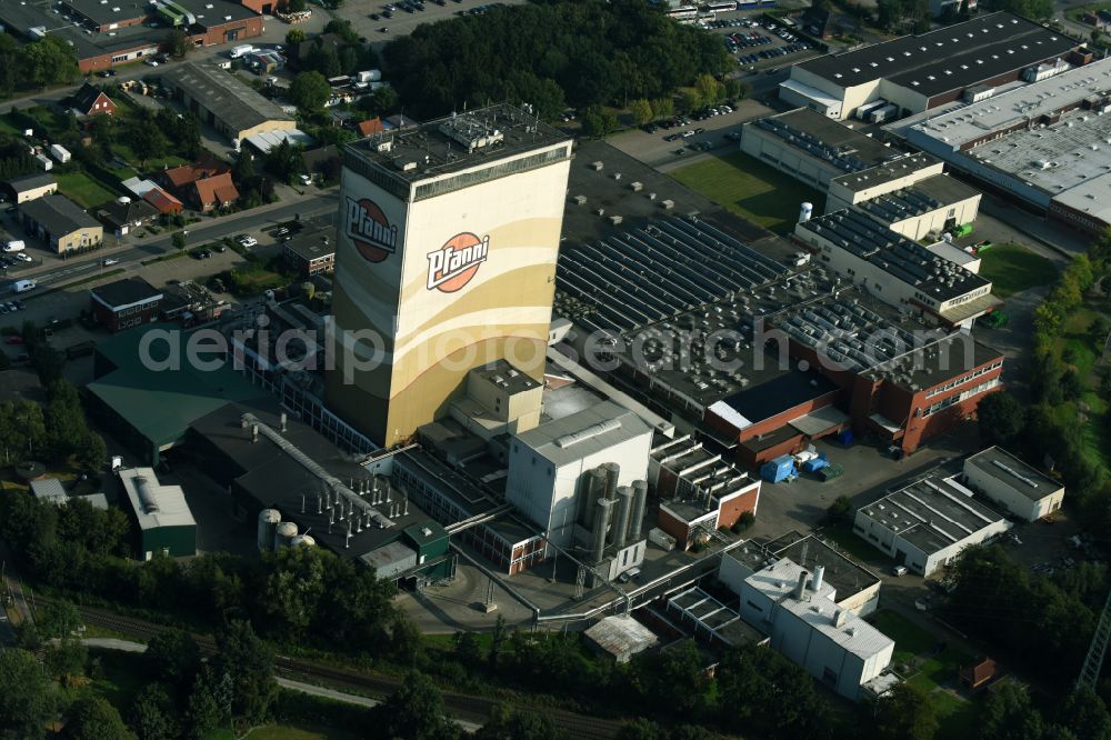 Aerial image Cloppenburg - Buildings and production halls on the food manufacturer's premises Pfanni of Emsland Food GmbH on street Werner-Eckart-Ring in Cloppenburg in the state Lower Saxony, Germany