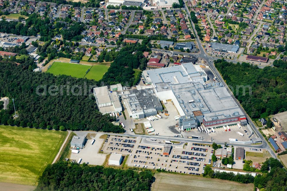 Lohne (Oldenburg) from the bird's eye view: Buildings and production halls on the food manufacturer's premises Wiesenhof Gefluegel in Lohne (Oldenburg) in the state Lower Saxony, Germany