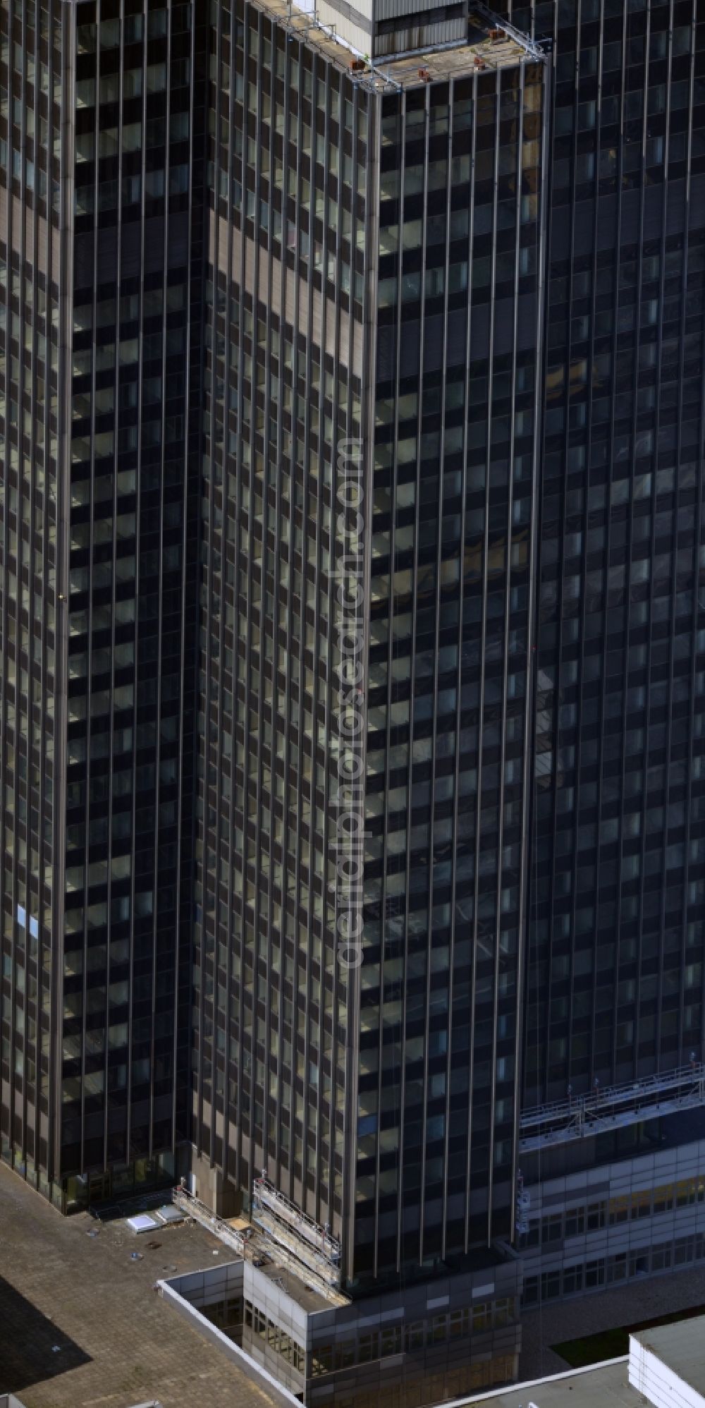 Aerial photograph Berlin - View of the Steglitzer Kreisel, a building complex with an office tower in Berlins district of Steglitz