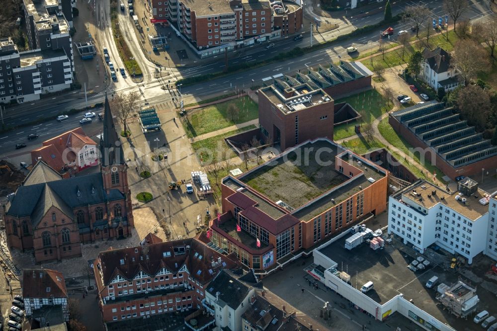 Aerial image Herne - Leaving old department store building of Adler Modemaerkte AG on Bahnhofstrasse in Herne in the state North Rhine-Westphalia, Germany