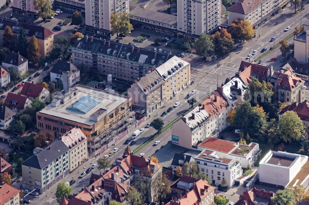 München from the bird's eye view: Vacant, unused building of the former Kaufhaus Beck in Munich in the state Bavaria