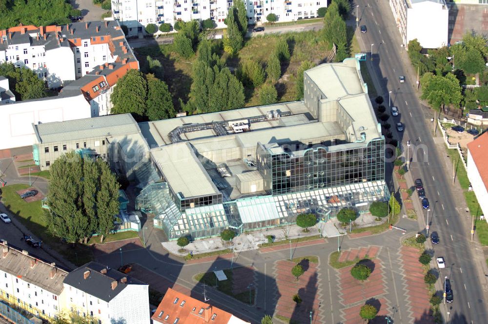 Aerial photograph Magdeburg - Blick auf ein leerstehendes Geschäftshaus, der Gewerbepark Fuchsberg, im Stadtteil Sudenburg. Standort ist Am Fuchspark Ecke Ackerstraße.