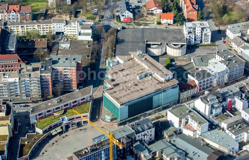 Aerial image Herne - Vacant, unused building the formerly Hertie- Department store on Robert-Brauner-Platz in Herne in the state North Rhine-Westphalia