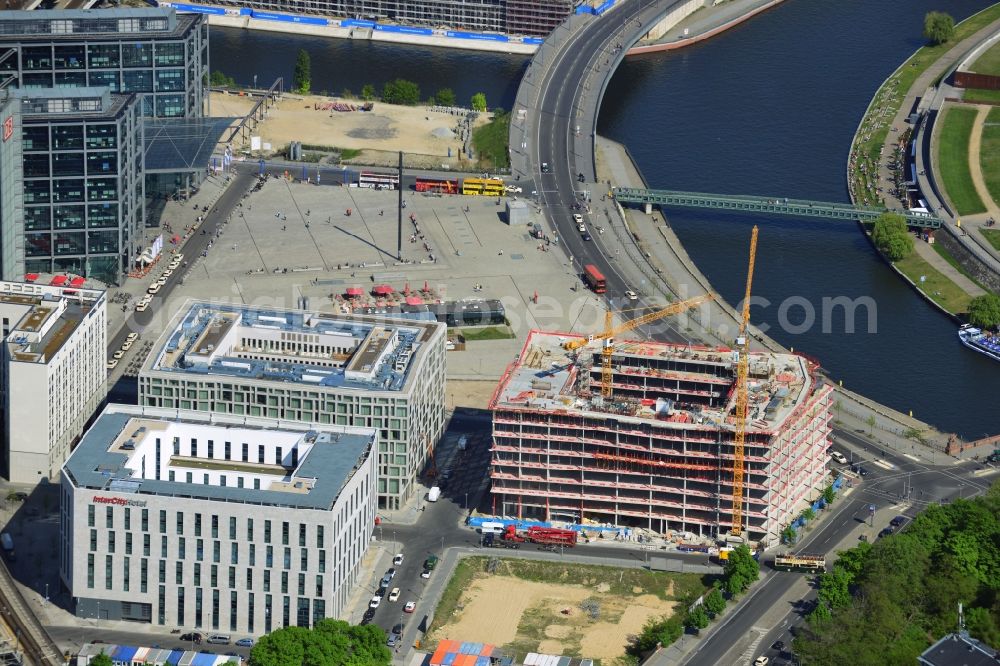 Aerial photograph Berlin - Lehrter Stadtquartier quarter in the Moabit part of Berlin in Germany. The quarter consists of 5 blocks which form a complex of office buildings and hotels