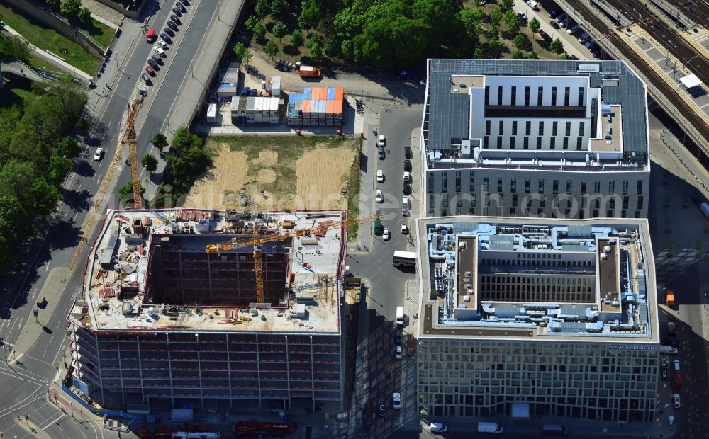 Aerial image Berlin - Lehrter Stadtquartier quarter in the Moabit part of Berlin in Germany. The quarter consists of 5 blocks which form a complex of office buildings and hotels